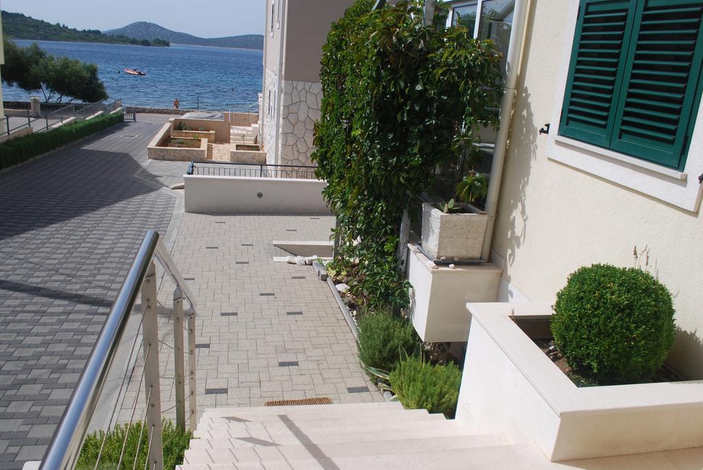 Apartments Villa Lili Lovetovo Vodice Buitenkant foto